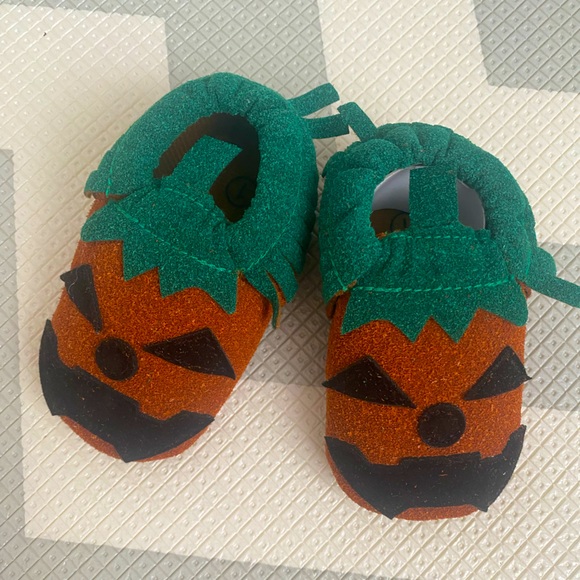 Pumpkin baby shoes - Picture 1 of 1